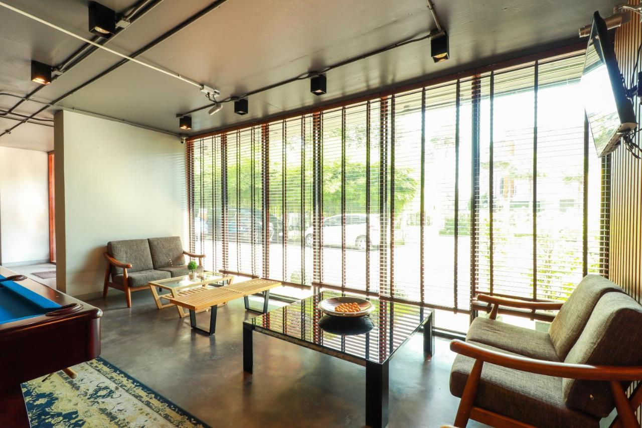 Oyo 150 3Q Chiangmai Residence Чіангмай Екстер'єр фото